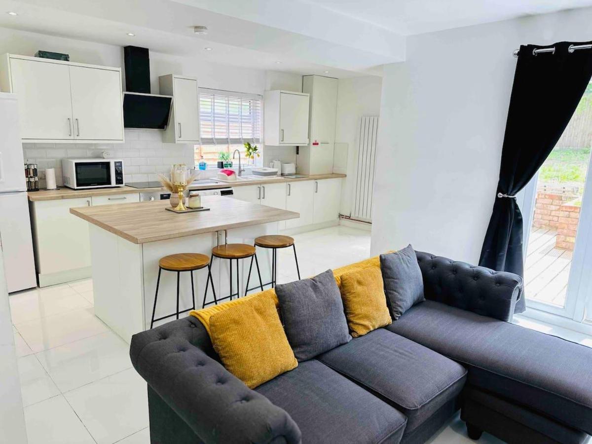 Charming 3-Bed Home Minutes From City Centre Nottingham Exterior foto