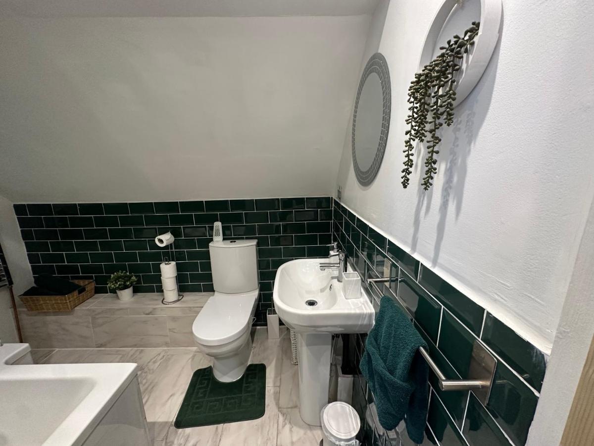 Charming 3-Bed Home Minutes From City Centre Nottingham Exterior foto