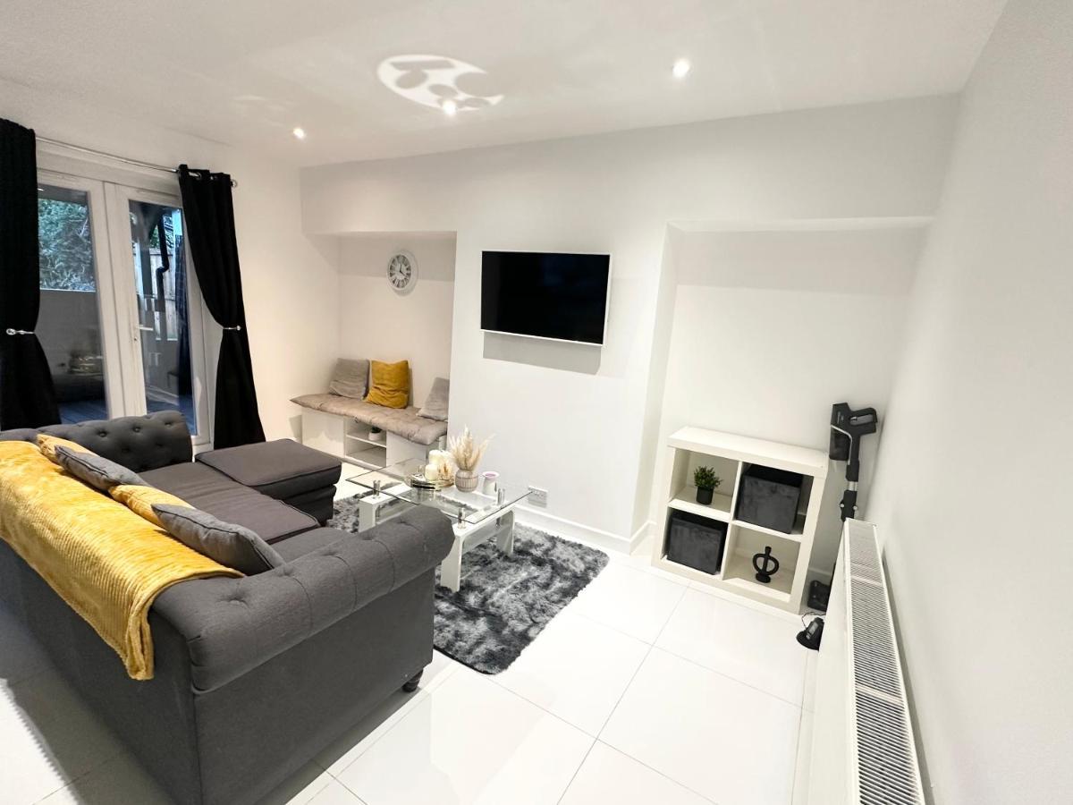 Charming 3-Bed Home Minutes From City Centre Nottingham Exterior foto