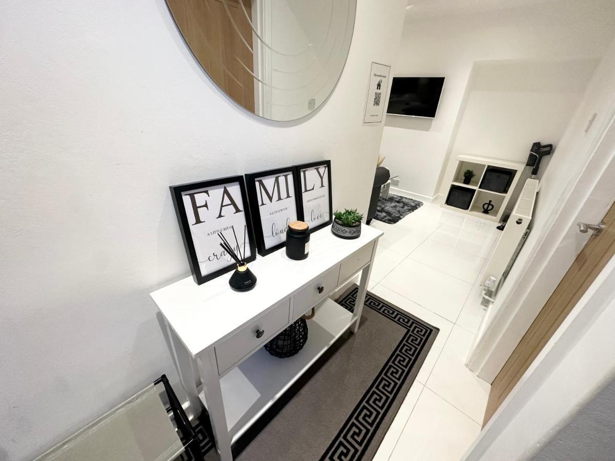 Charming 3-Bed Home Minutes From City Centre Nottingham Exterior foto