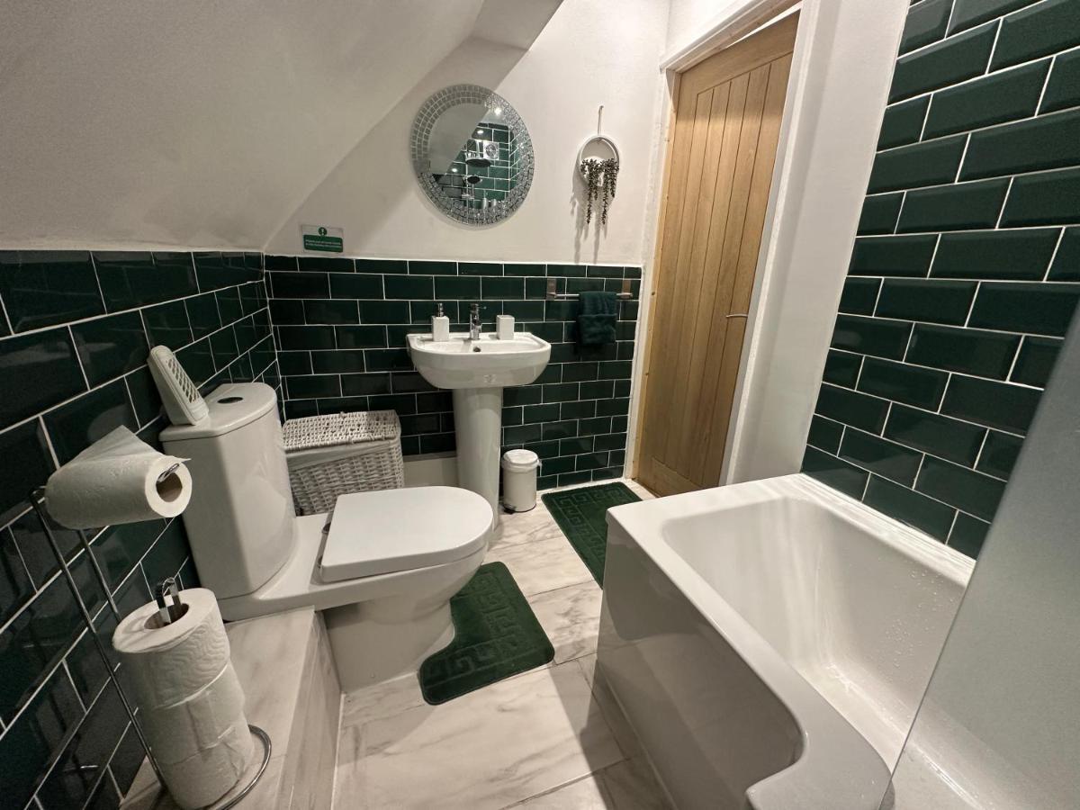 Charming 3-Bed Home Minutes From City Centre Nottingham Exterior foto