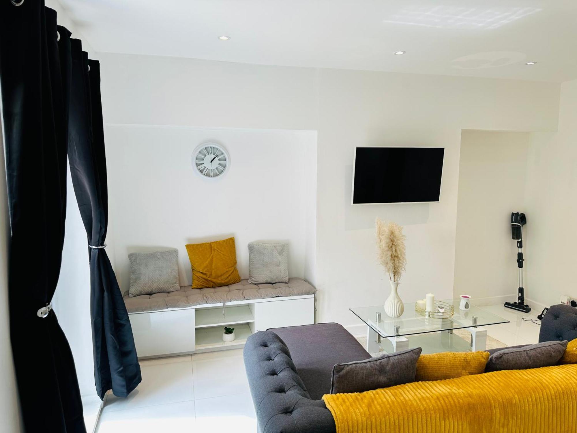 Charming 3-Bed Home Minutes From City Centre Nottingham Exterior foto